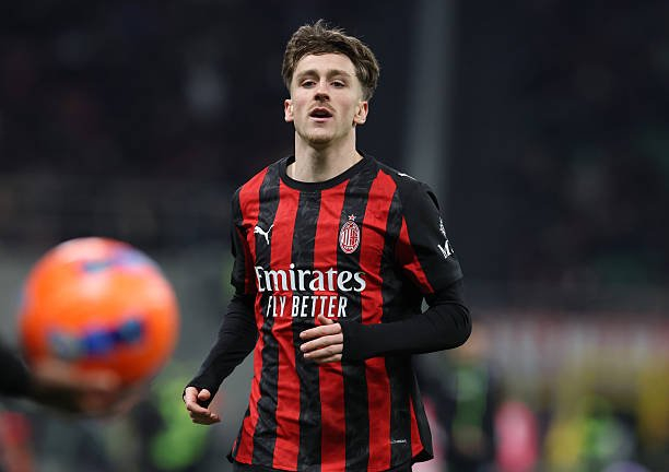 开云-萨勒马科尔斯回归米兰集体训练|米兰内洛|AC米兰|ac米兰|内洛|好消息_新浪体育_新浪新闻