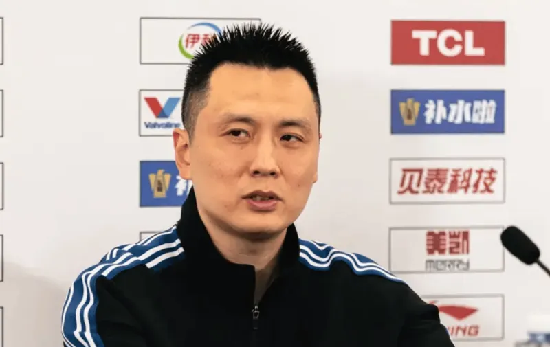 开云体育入口-卢伟：很荣幸能带到这么好的球员，球队每个人都牺牲很多